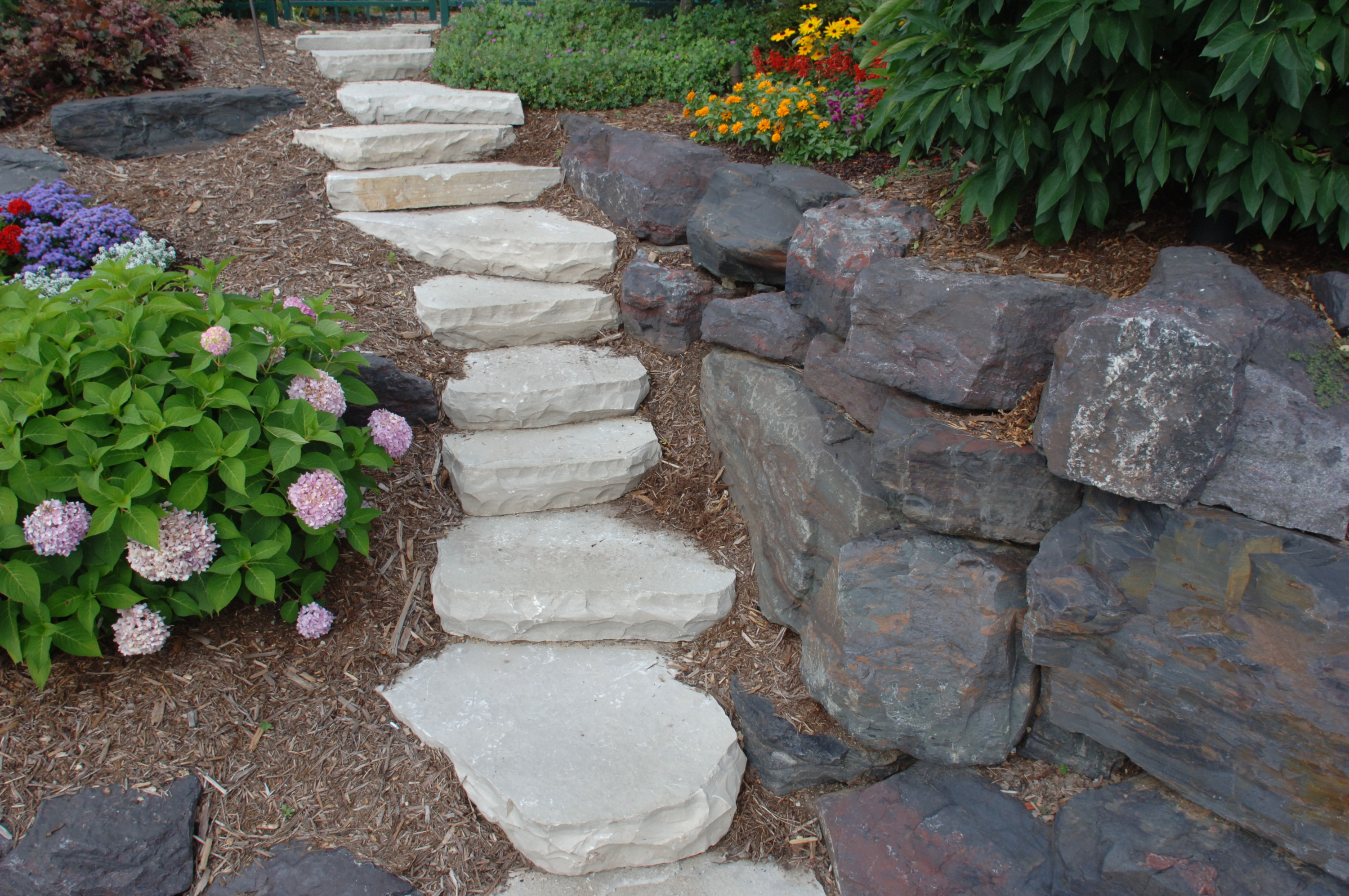 Eden® Lily Pad Steps - Eden Valders Stone